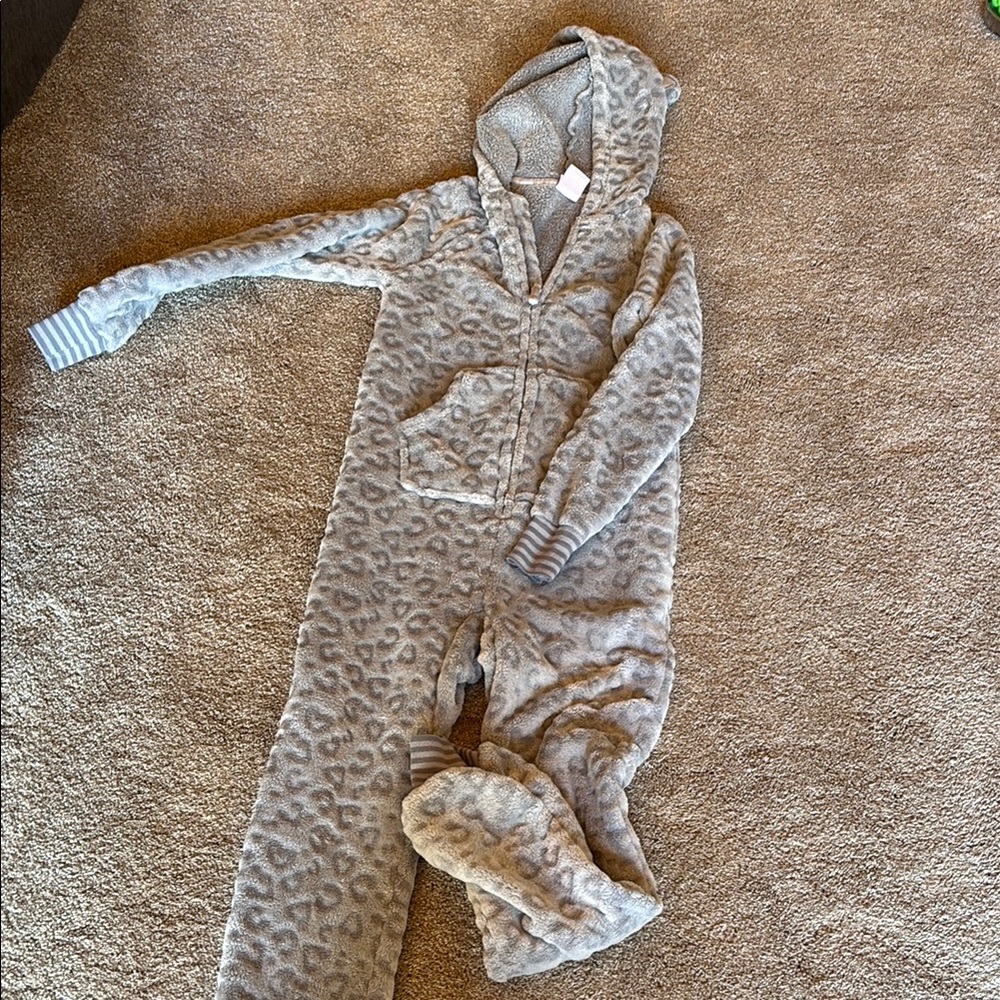 Cozy Gray Leopard Kids Pajamas